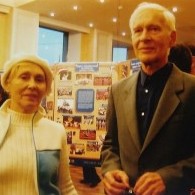Dzīvesbiedri Olga un Kirils Bobrovi izstādē “Latvijas krievi” Rīgas Maskavas Namā